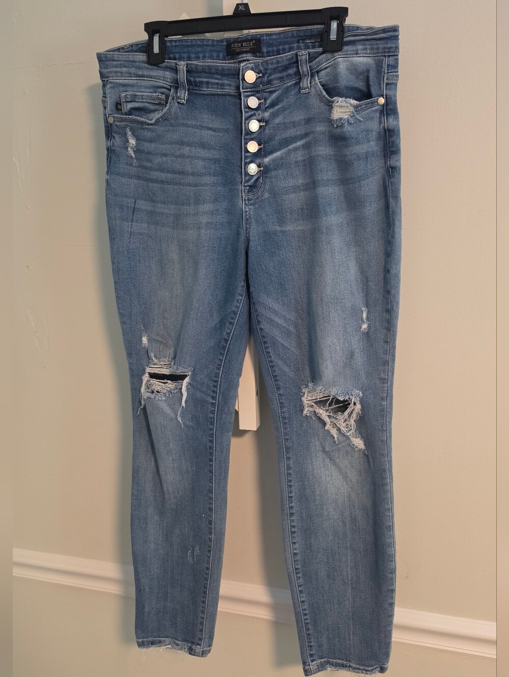 Judy Blue Boyfriend Fit High Rise Button Fly Distressed Jeans 15 32 14 16 - Picture 2 of 11
